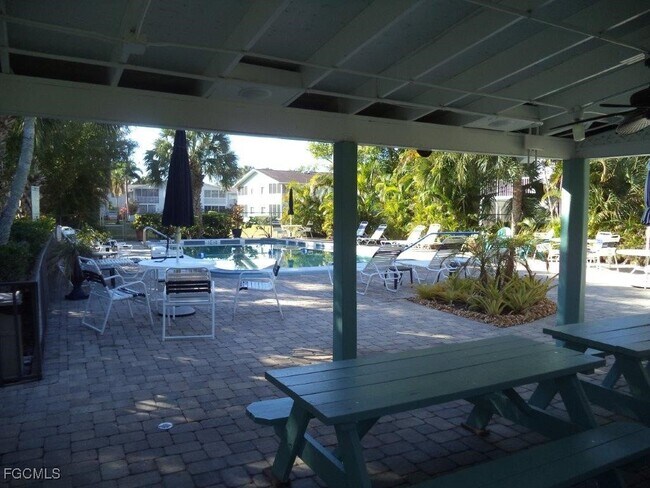Foto del edificio - 8071 Country Rd