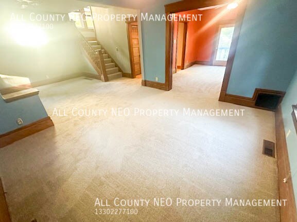 Foto del edificio - Spacious 4-Bedroom Home in Akron!