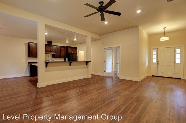 Foto del edificio - 3 br, 2 bath House - 12038 Balsam Court