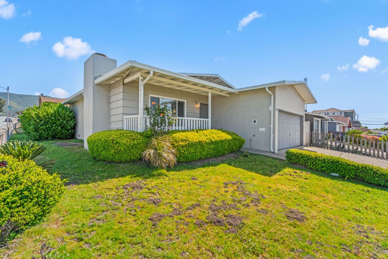 Primary Photo - 3BD/2BA HOUSE - 1296 EDGEWOOD WAY, SSF