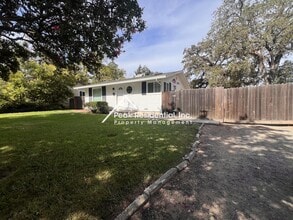 Building Photo - 6101 Mariposa Ave