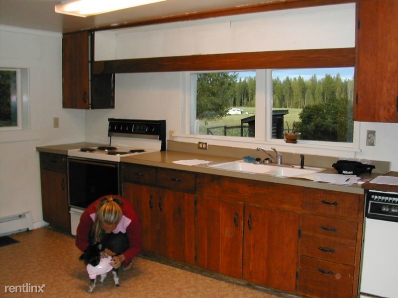 Building Photo - 3 br, 1.5 bath House - 1235 Karrow Avenue