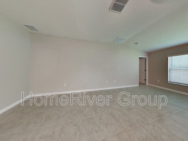 Building Photo - 10326 Scarlet Skimmer Dr