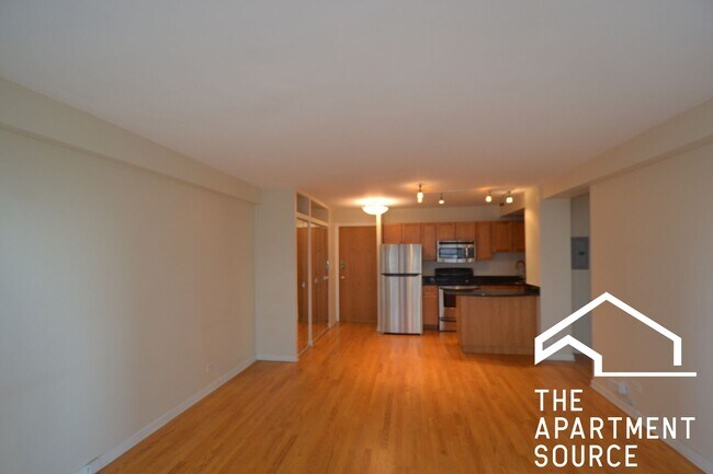 Foto del edificio - 4180 N Marine Dr