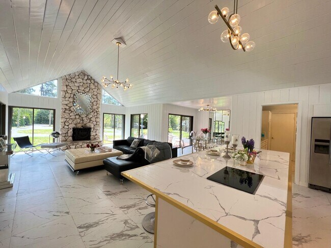 Building Photo - 583 Rambling Drive Cir