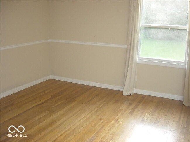 Building Photo - 6486 N Oxford St