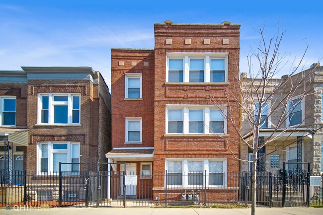 Building Photo - 1921 S Trumbull Ave