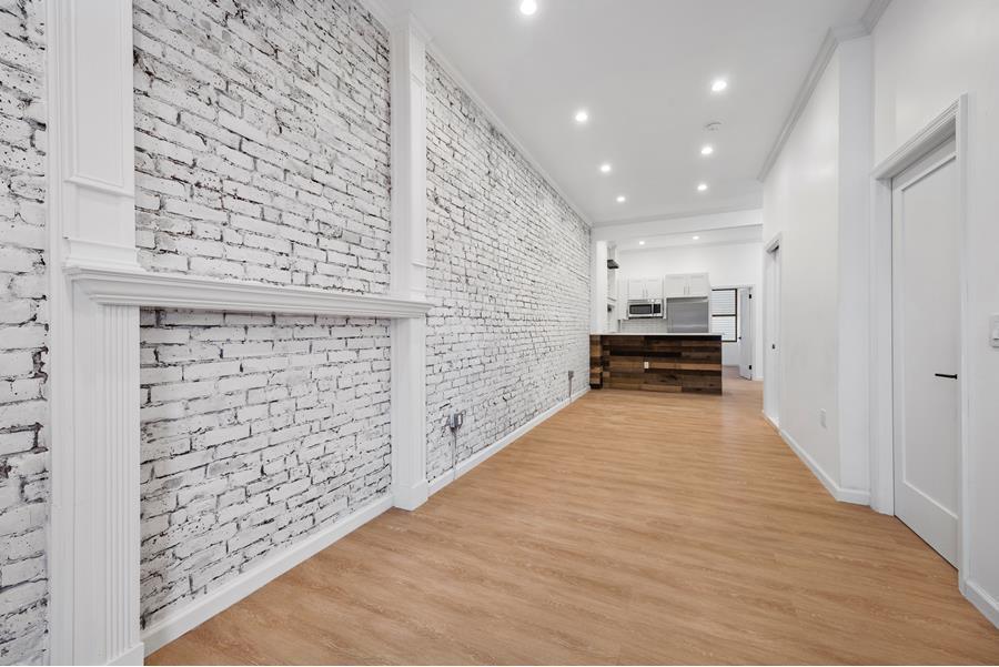 Foto principal - 640 Rogers Ave