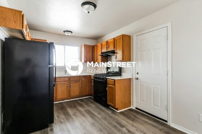 Foto del edificio - 4 Bedroom Pet-Friendly Home in TUCSON, AZ with Main Street Renewal