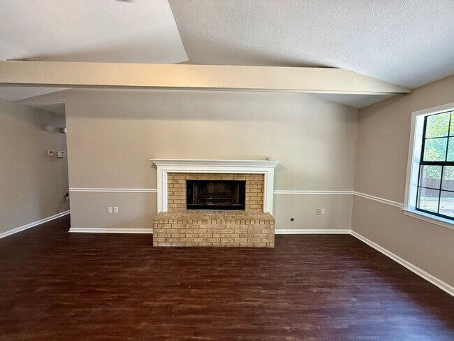 Foto del edificio - 149 Rolling Oaks Dr