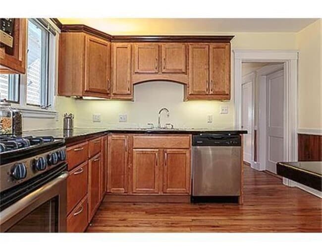 Building Photo - 67 Fairfax St