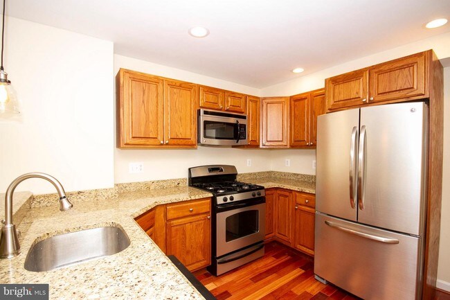 Building Photo - 1421 Race St