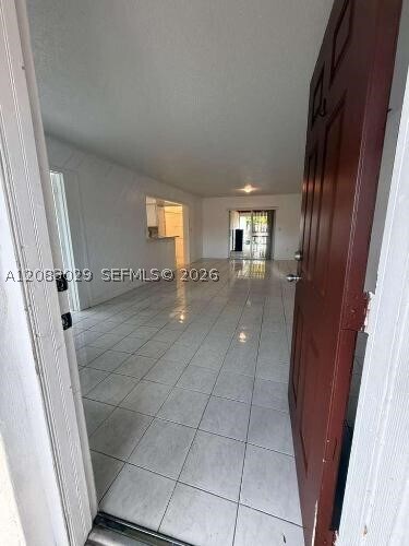 Foto del edificio - 8835 SW 27th St
