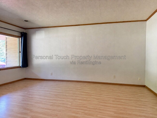 Building Photo - 718 18th St S