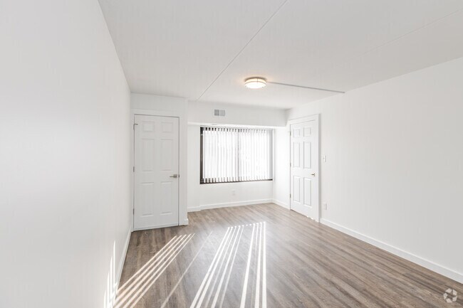 1 habitación, 1 baño - 727 pies cuadrados - Dormitorio - The Racquet Club Apartments