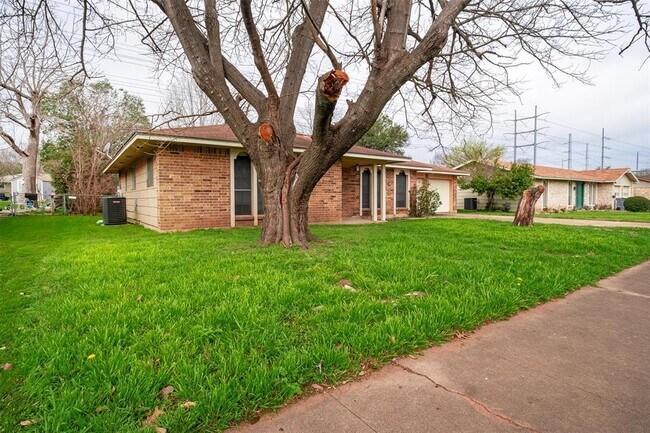 Foto del edificio - 5404 Salem Hill Dr