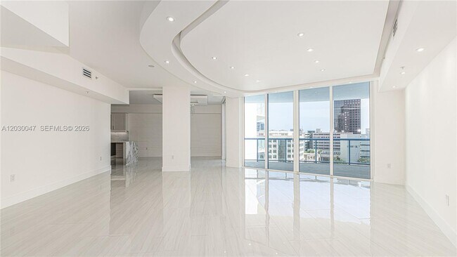Building Photo - 333 Las Olas Way