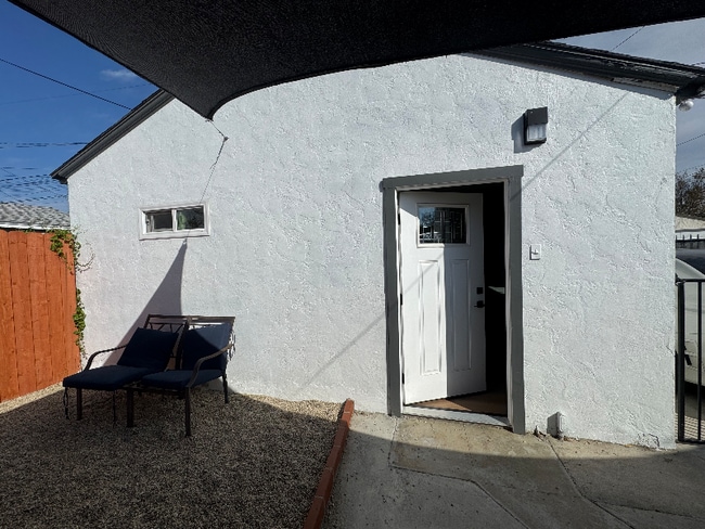 Foto del edificio - 6120 California Ave