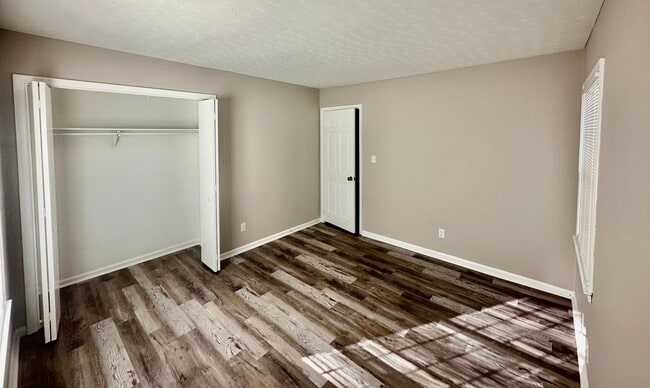 Building Photo - 12004 Branchwater St