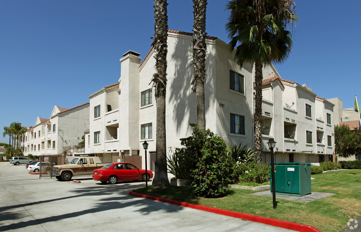 Sunset Plaza Apartaments - Sunset Plaza Apartments