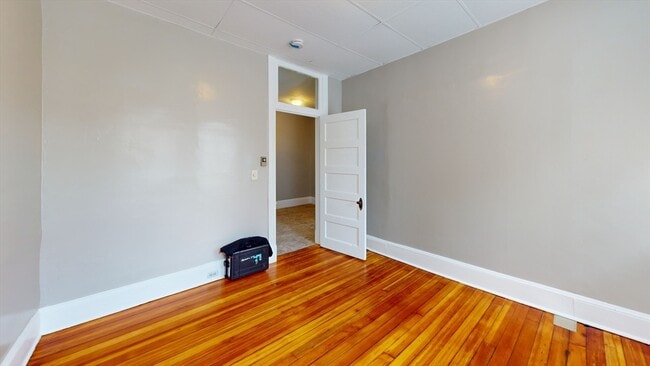 Foto del edificio - 23 Endicott Ave