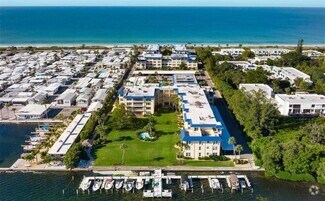 Building Photo - 3802 Gulf of Mexico Dr