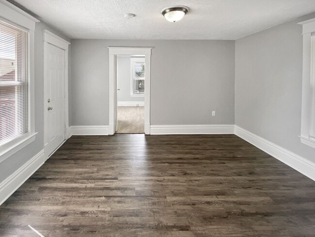 Foto del edificio - 817 3rd St NW