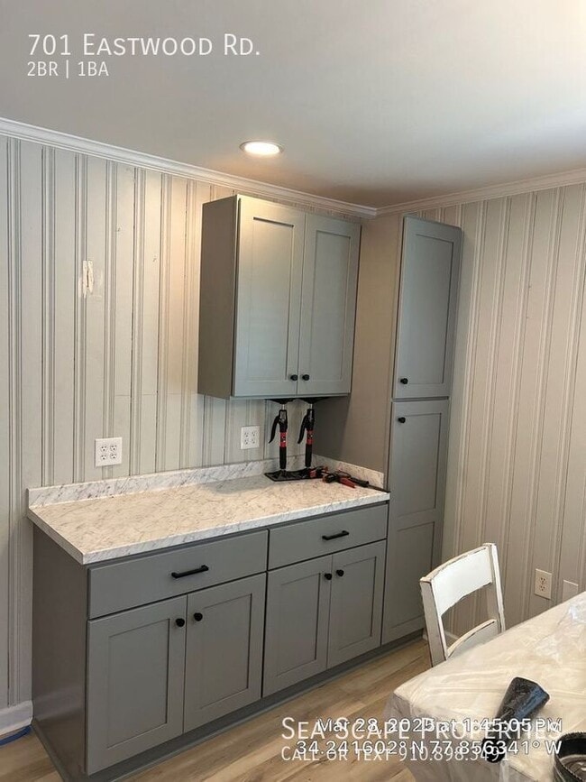 Building Photo - 701 Eastwood Rd