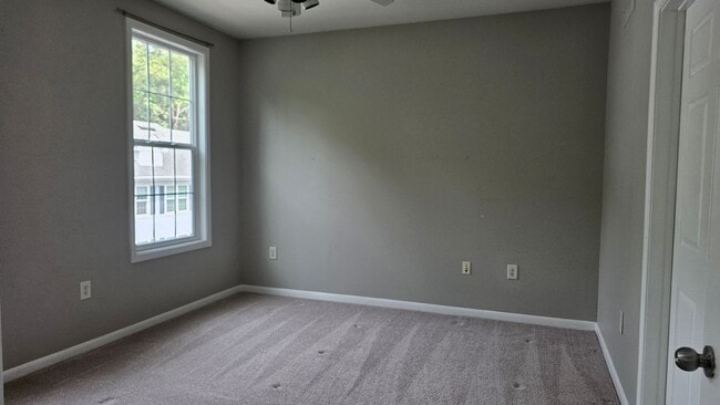 Building Photo - Spacious Two Bedroom Johns Island Condo
