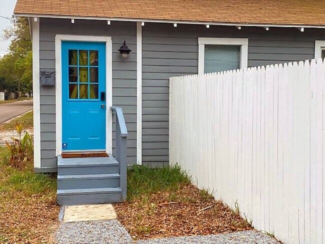 Foto del edificio - 2716 18th St N