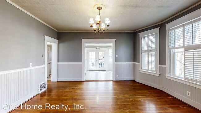 Building Photo - 3 br, 2 bath House - 2704 Doniphan