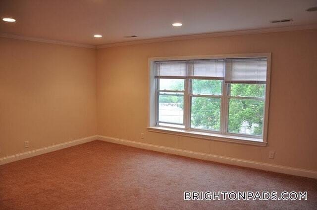 Building Photo - 168 Newton St