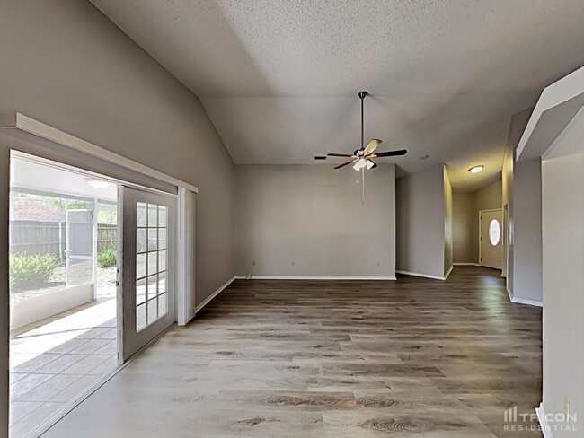 Building Photo - 2715 Wilder Park Dr