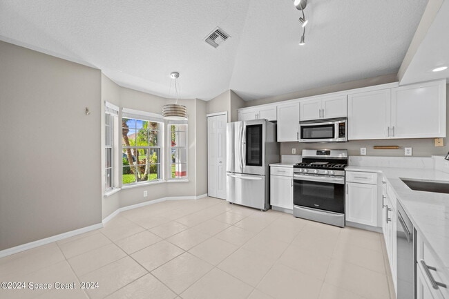 Building Photo - 1229 Creek Side Cir