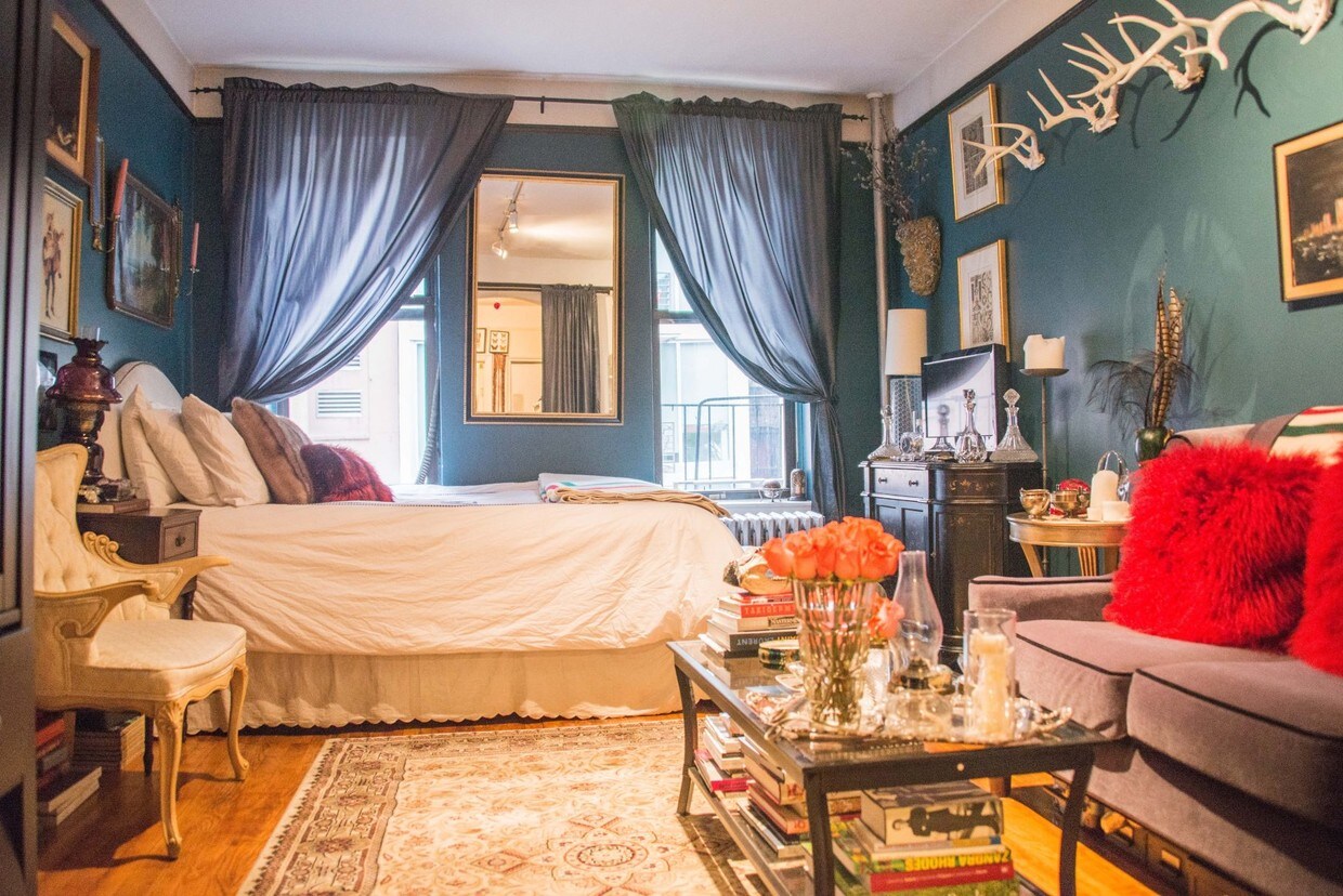 Primary Photo - 444 W 17th St