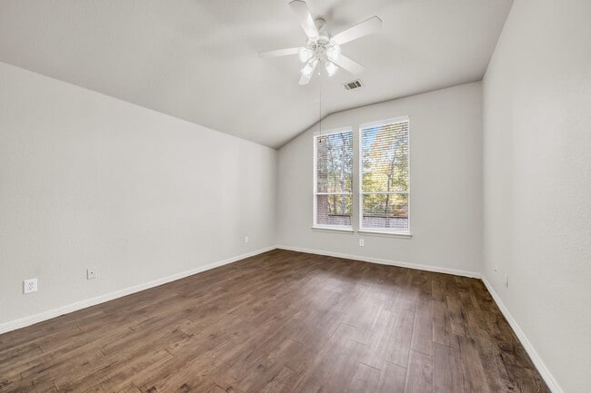 Building Photo - 256 Indian Falls S