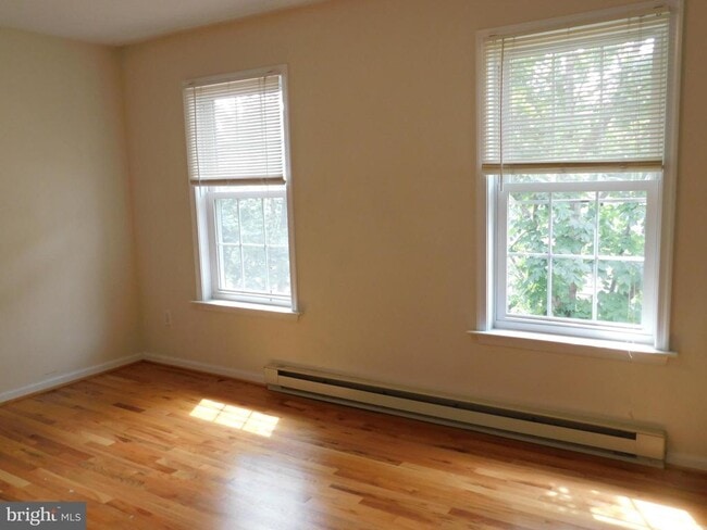 Foto del edificio - 112 Waterford Ln