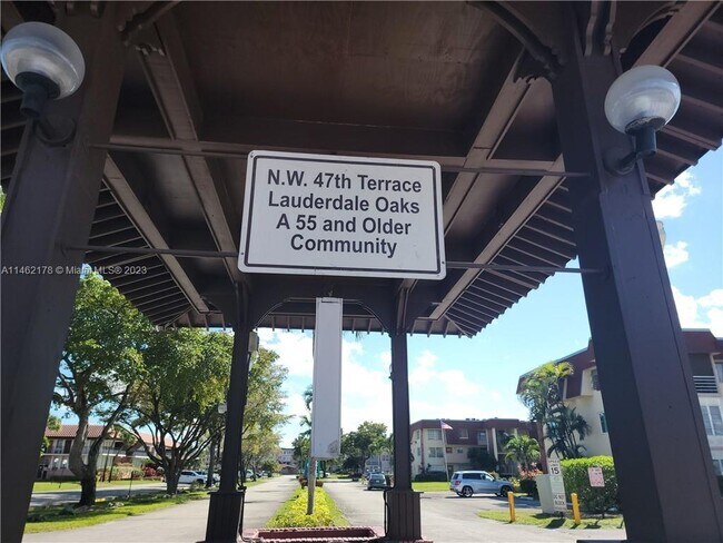 Foto del edificio - 2901 NW 47th Terrace