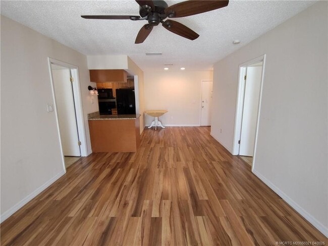 Building Photo - 950 S Kanner Hwy