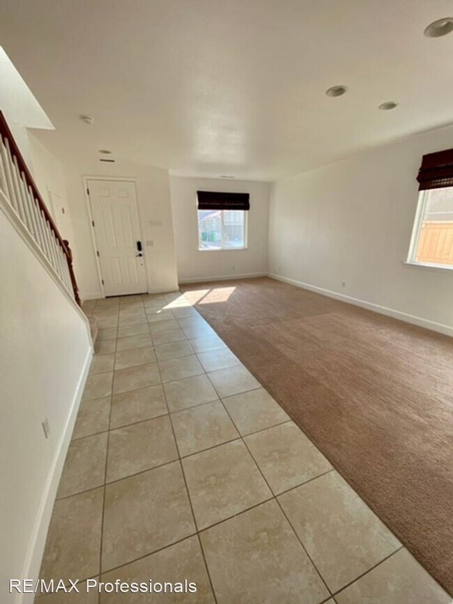 Building Photo - 4 br, 2.5 bath House - 10627 WASHINGTON PARK