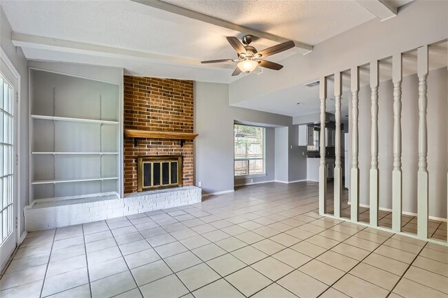 Building Photo - 1302 Radcliff Dr