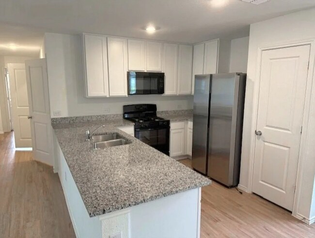Foto del edificio - 1033 Mountain Laurel Rd