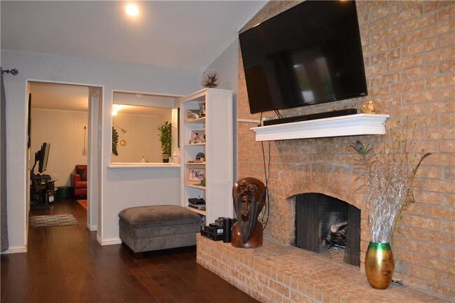 Building Photo - 2234 Big Bend Dr
