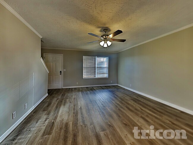 Building Photo - 4924 Nina Marie Ave