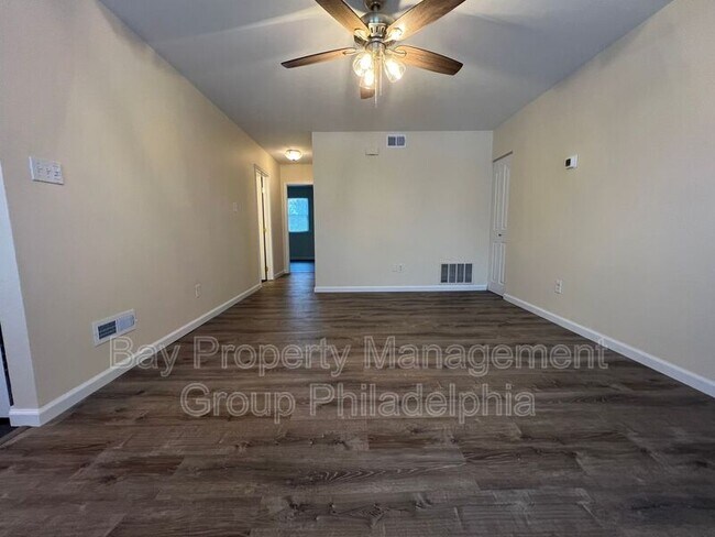 Foto del edificio - 246-247 Washington Pl