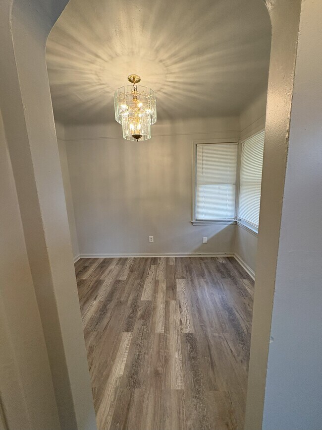 Foto del edificio - 9229 Westwood St