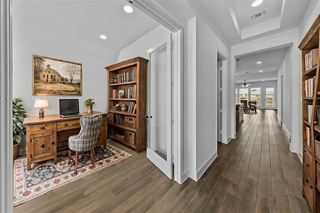 Building Photo - 176 Plumbago Loop