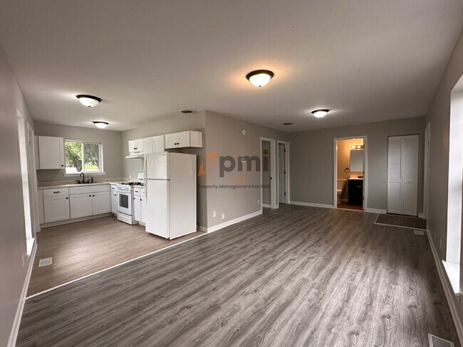 Foto del edificio - 12910 S Cline Ave