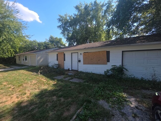 Building Photo - LIMITED TIME**NO APPLICATION FEE**1/2 OFF DEPOSIT**