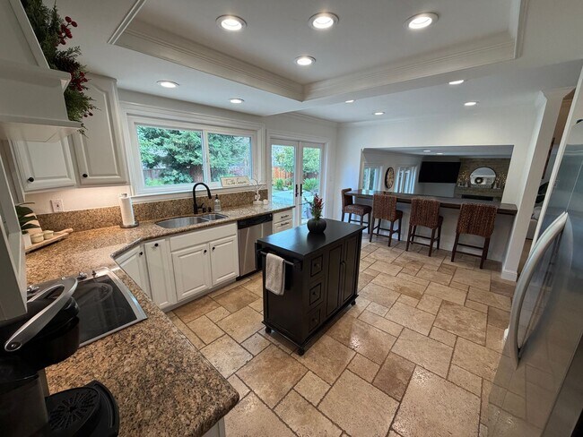 Building Photo - 4 Bed 3 Bath Single Family Home In Danville Station